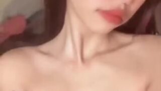 คลิปหลุดไทย สาวหมวยหุ่นบางตั้งกล้องช่วยตัวเองเสียวๆก่อนไปจับกระดอผัวมาโม๊ค แล้วค่อยโดยซอยหีเย็ดรัวๆแบบไม่ยั้งร้องครางลั่น